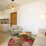 La Lombardi En Champagne, Avec Piscine Privee Et Jacuzzi 펜션