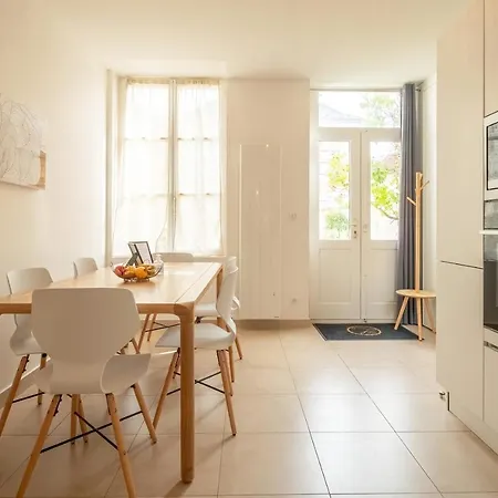 La Lombardi En Champagne, Avec Piscine Privée Et Jacuzzi Les Riceys