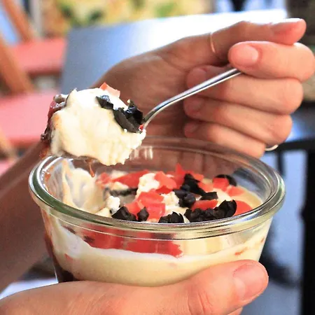 La Lombardi En Champagne, Avec Piscine Privée Et Jacuzzi