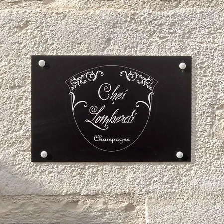 La Lombardi En Champagne, Avec Piscine Privee Et Jacuzzi Holiday home *