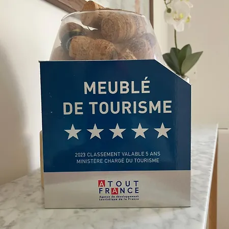 Casa de Férias La Lombardi En Champagne, Avec Piscine Privee Et Jacuzzi Les Riceys