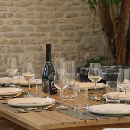 La Lombardi En Champagne, Avec Piscine Privee Et Jacuzzi