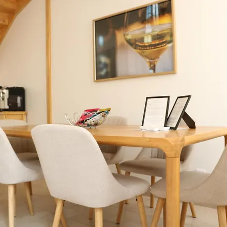 La Lombardi En Champagne, Avec Piscine Privee Et Jacuzzi Casa de Férias