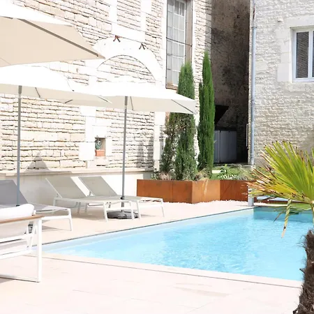 Casa de Férias La Lombardi En Champagne, Avec Piscine Privee Et Jacuzzi *