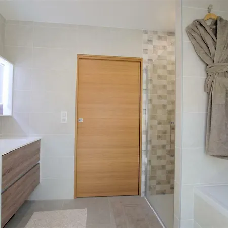La Lombardi En Champagne, Avec Piscine Privee Et Jacuzzi Casa de Férias