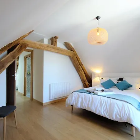 La Lombardi En Champagne, Avec Piscine Privée Et Jacuzzi